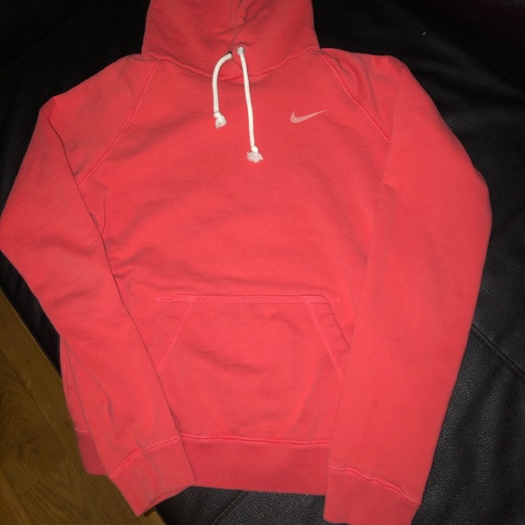 Women’s Nike athletic hoodie - Picture 2 of 5